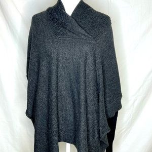 Quinn Poncho With Long Sleeves